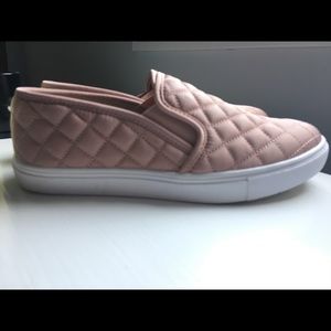 Steve Madden sneaker